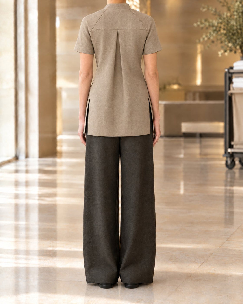 Housekeeping · espalda